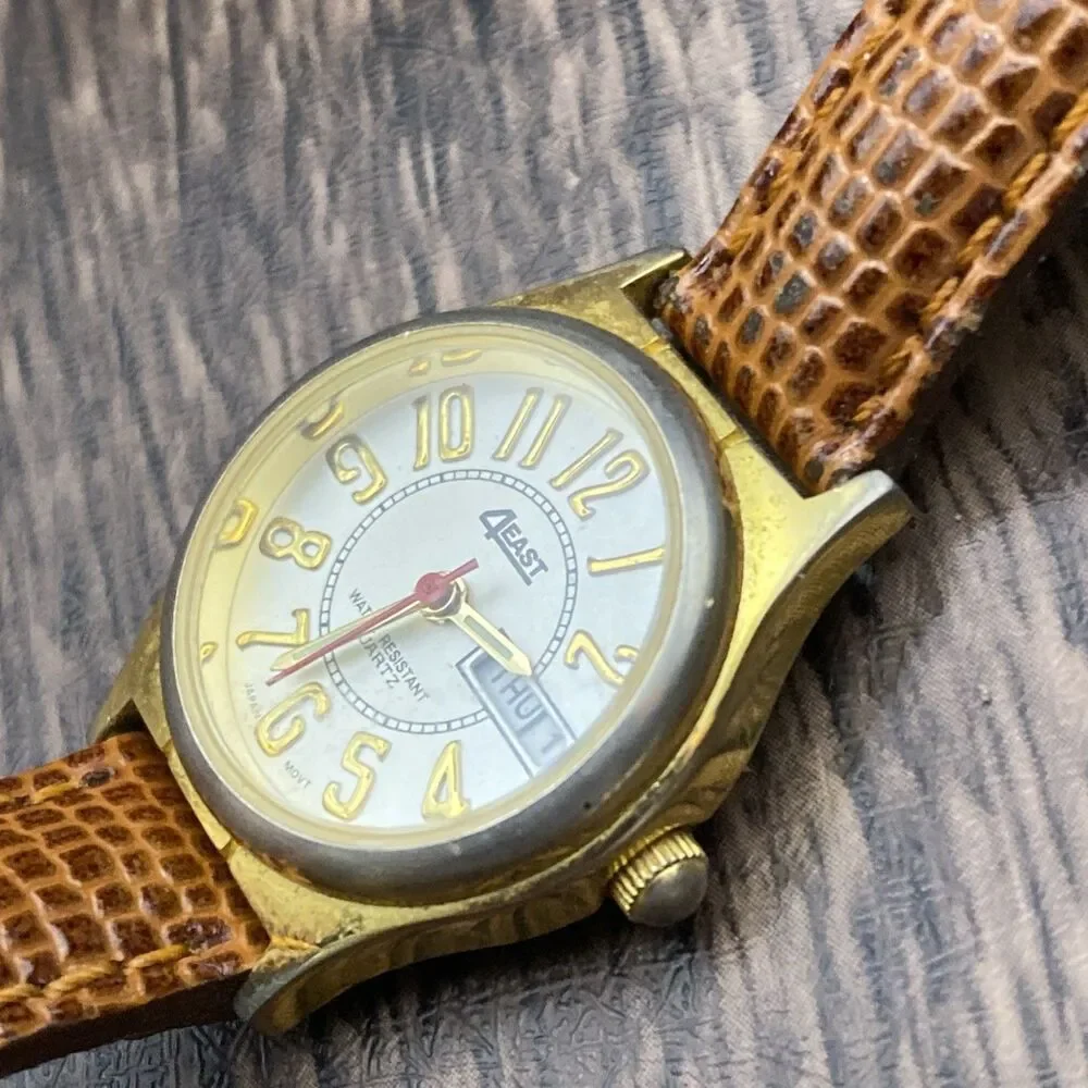 Vintage 4East Women's Watch Date Indicator Band Gold Tone New Battery